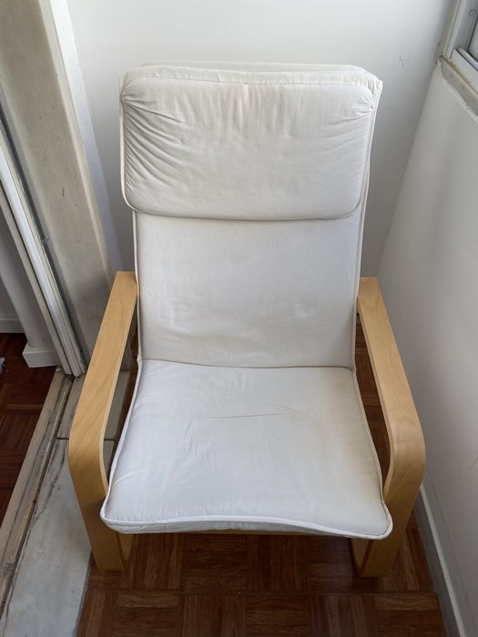 Poltrona IKEA em branco