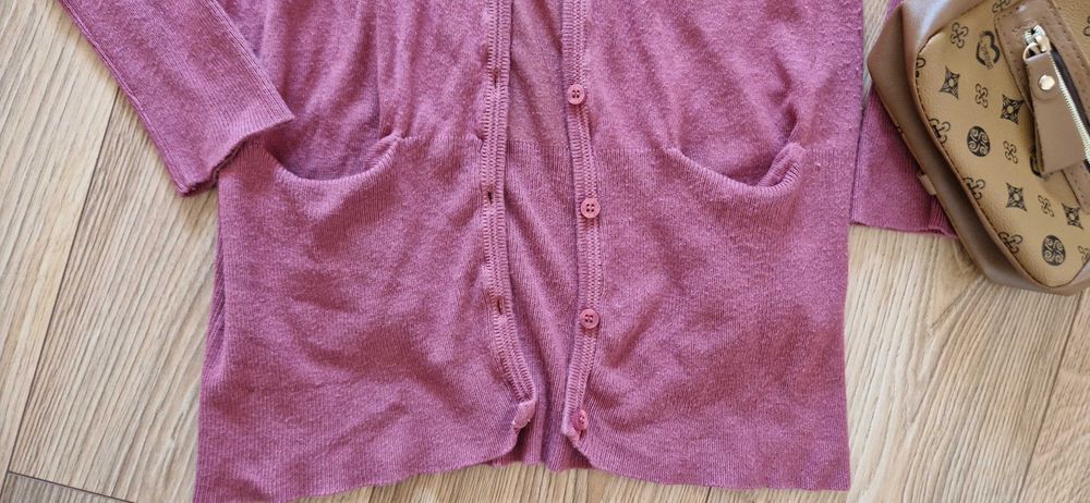 Sweter narzutka fuksja amarant Bershka rozm S