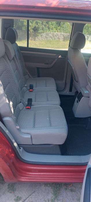 Продаю Volkswagen Touran 1.6mpi