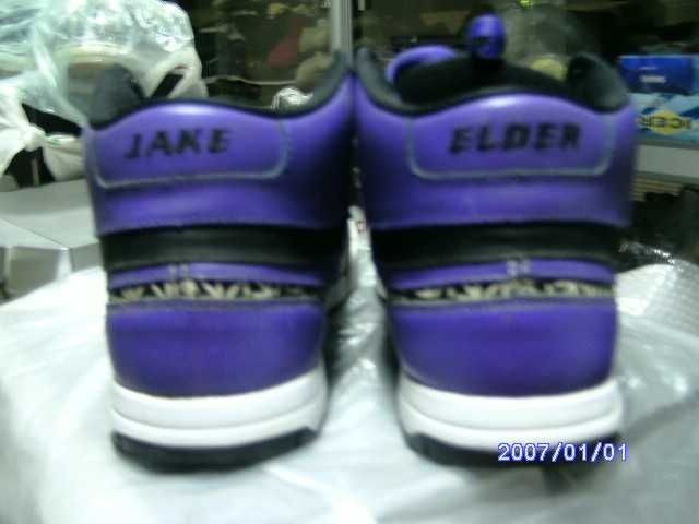 продам фирменные мужские  кроссовки  фирмы Найк