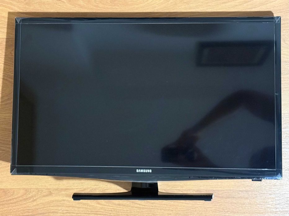TV Samsung UE28J4100AW (LED de 28 polegadas)