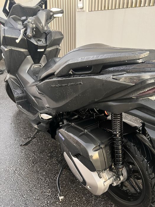 Honda FORZA 125 (Ano 2021) (Como Nova) (Negociável)