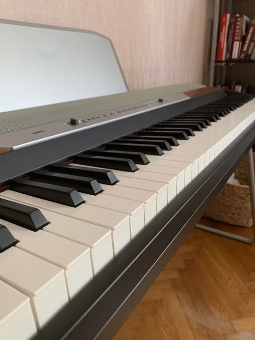 Korg S-250 цифрове піаніно , синтезатор