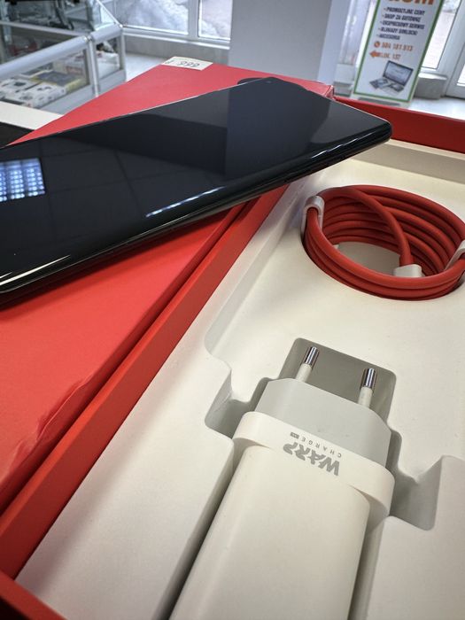 Idealny OnePlus 8 5G 128GB Black sklep Centrum Gsm