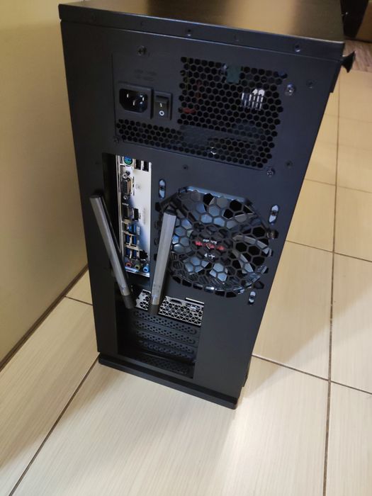 Komputer Ryzen 3 GeForce 1660 super 2x4gb 256gb SSD Monitor 24 180hz  Gwarancja