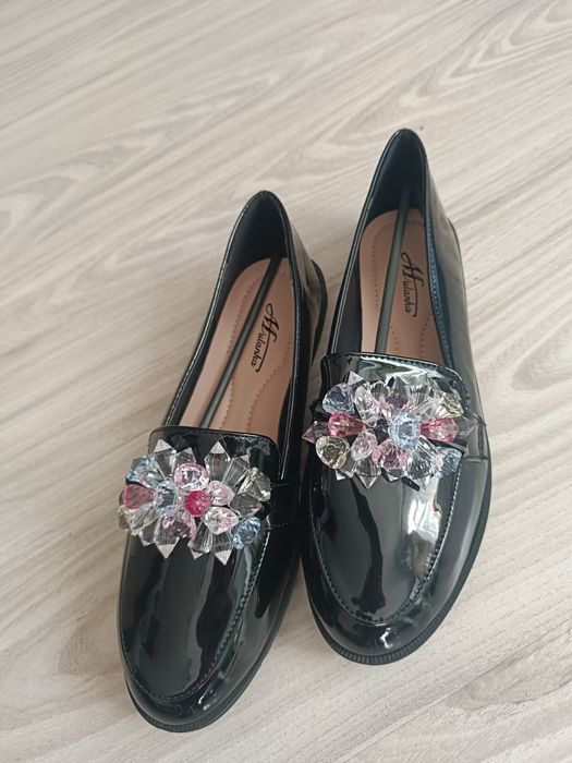 Piękne mokasyny 39 nowe