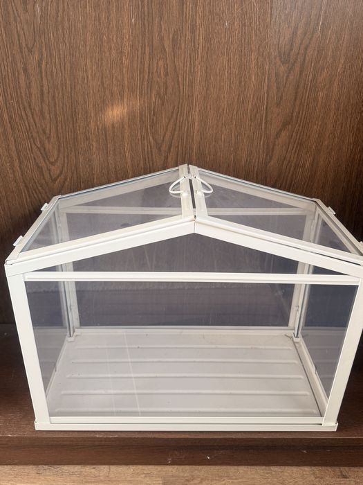 Szklarnia Ikea biala