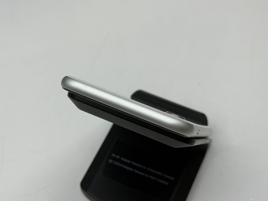 MAГAЗИН iPhone SE 2 (2020) 64gb White Neverlock ГАРАНТИЯ/Trade-In/Oбмeн