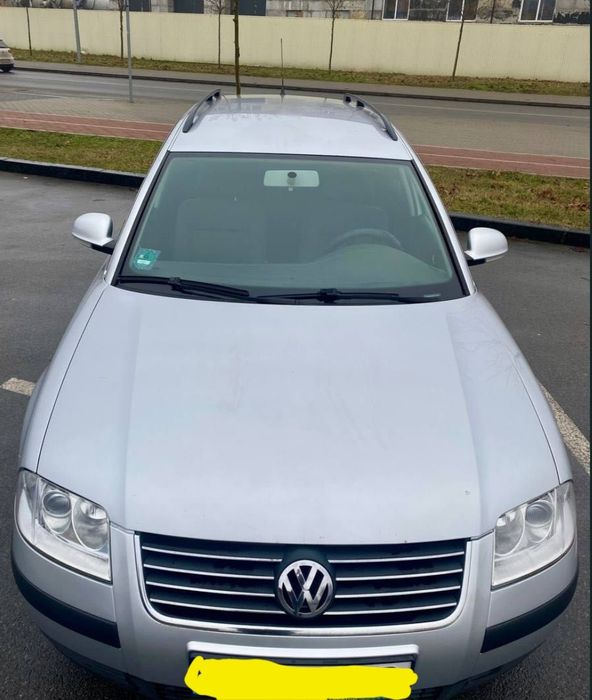 Прода свой личный Пасад Б5+
Двигатель коробка передач работает отлично  салон вест целый ручник печка рабочие на полном ходу сел поехал. Кривой Рог