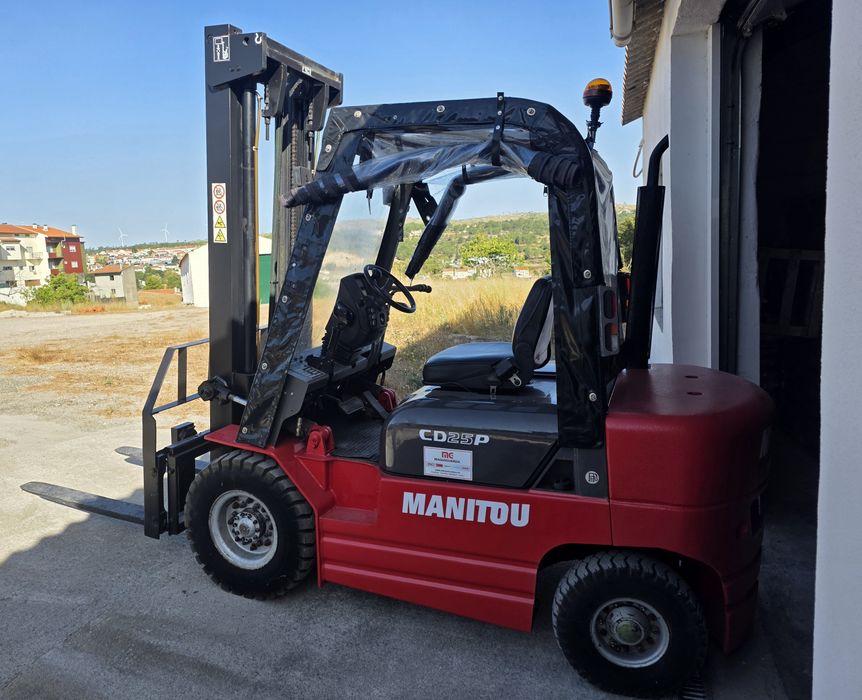 Empilhador Manitou CD 25 P Diesel 2.500 kg