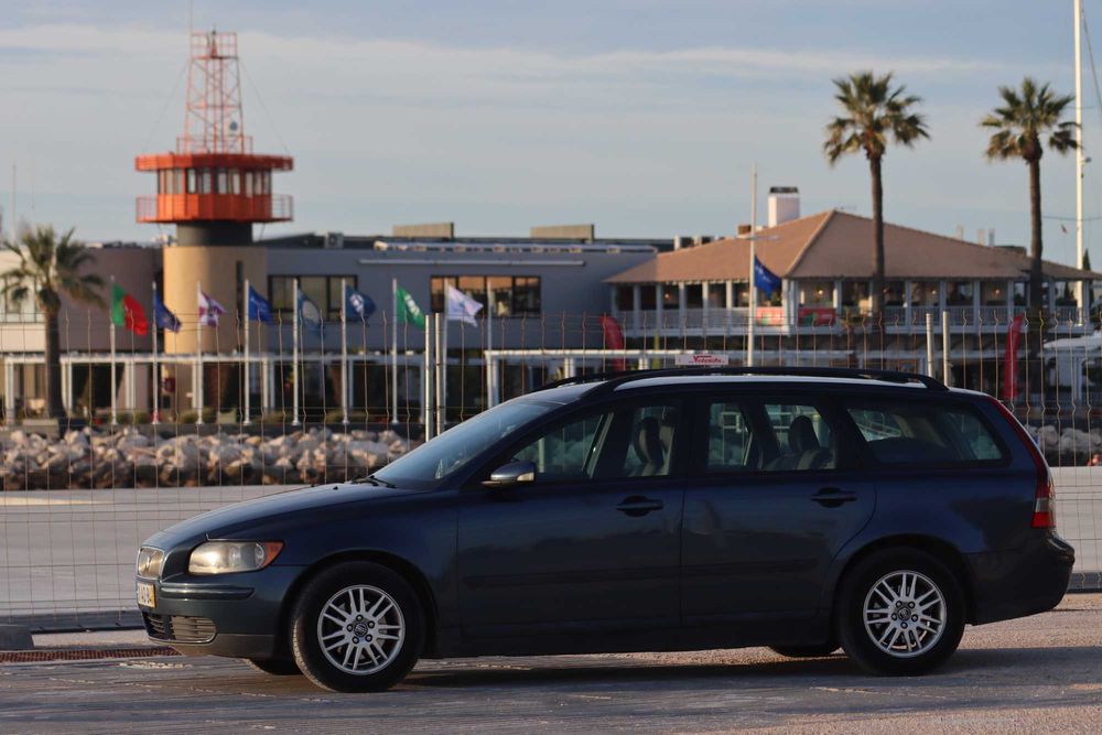 Volvo V50D - 2005 -  Segurança e Conforto Sueco