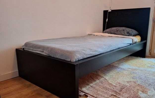 Cama MALM Preto 90x200cm