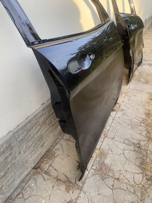 Двери Cherokee kl 13-19 год