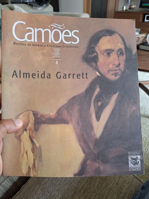 Revista Camões - Almeida Garret