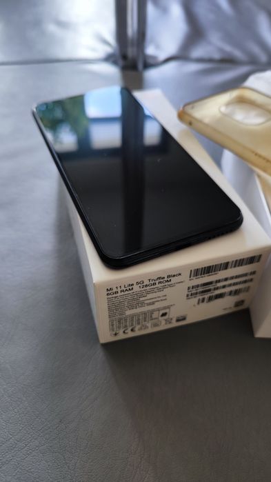 Xiaomi Mi 11 lite (6/128gb) ładny