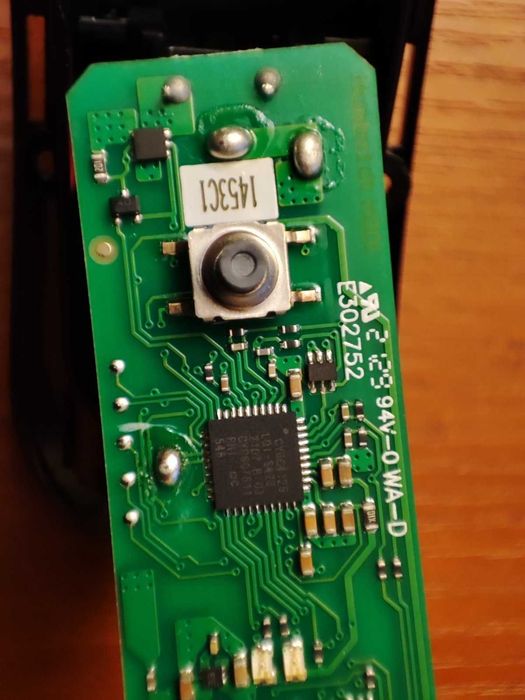 Тример Braun BeardTrimmer 7 BT7240 БУ неробочий + новий акумулятор