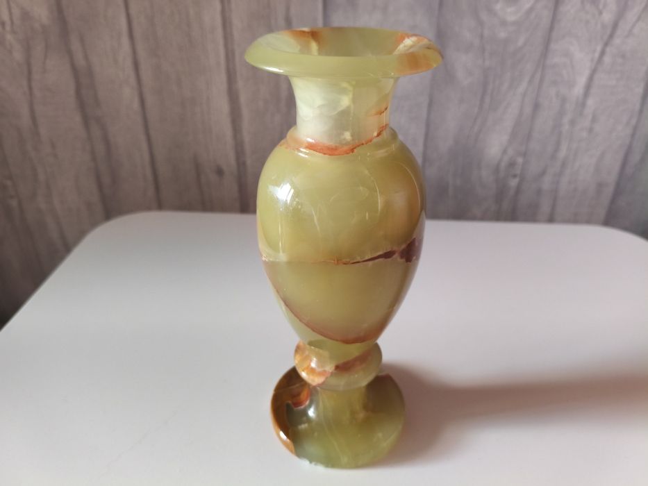 Wazon i figurka słonia z onyksu pakistańskiego