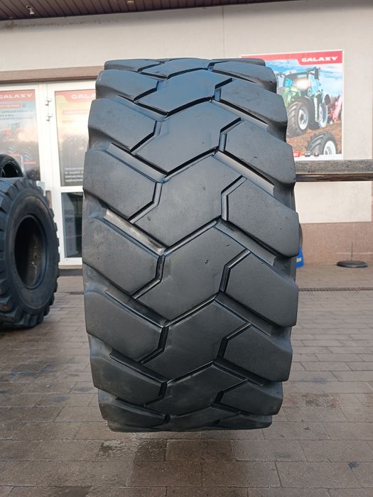400/70R20  Firestone Utility Duraforce 405/70R20  16/70R20