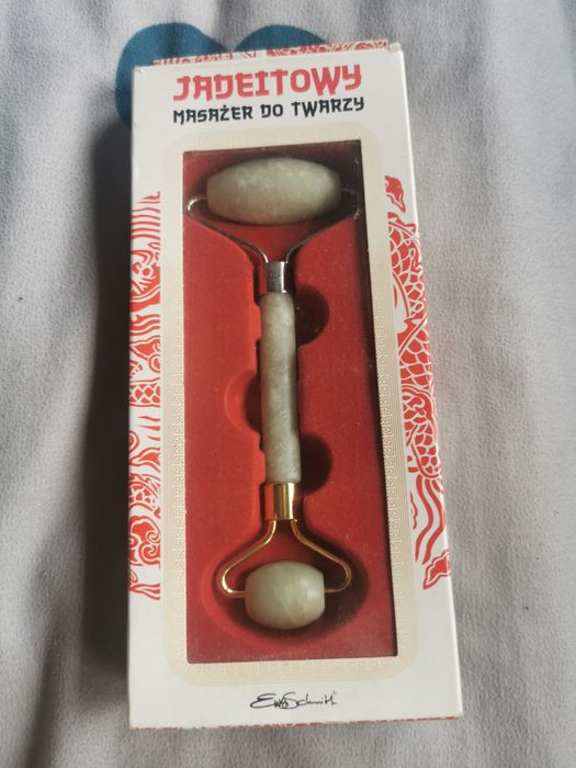 Jadeitowy masażer do twarzy
