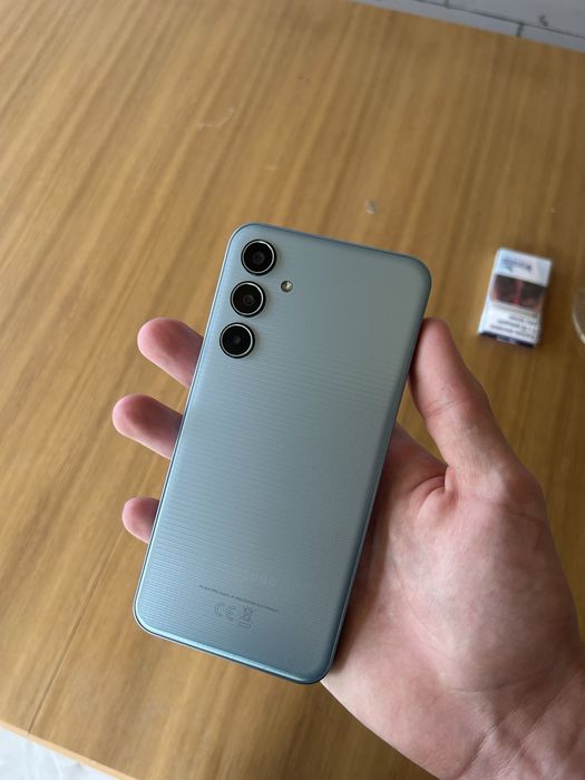 samsung  Galaxy M35 5G 128/6