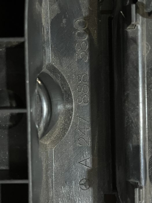 Решітка бампера Mercedes GLA