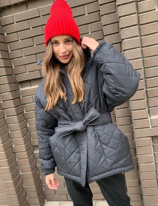 Куртка стьобана з поясом