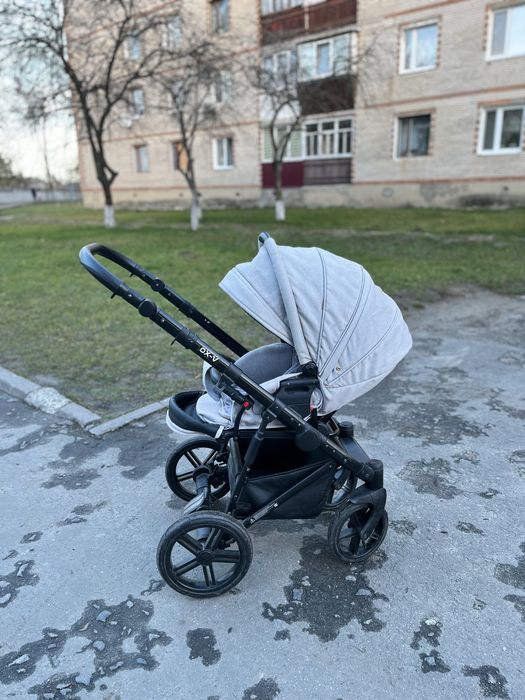 Коляска дитяча 3в1 Adbor OX-V 3в1 в сірому кольорі