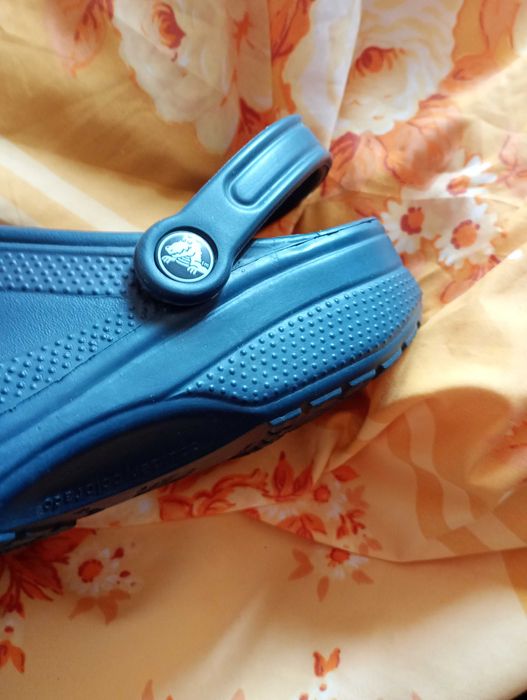 Czarne crocsy męskie