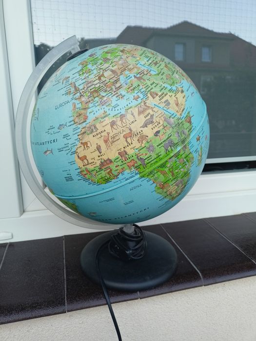 Globus - nocna lampka