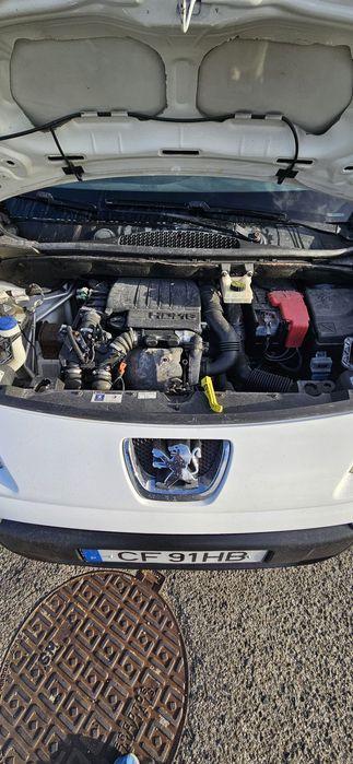 Peugeot Partner 1.6HDI versao Longa 3 LUGARES