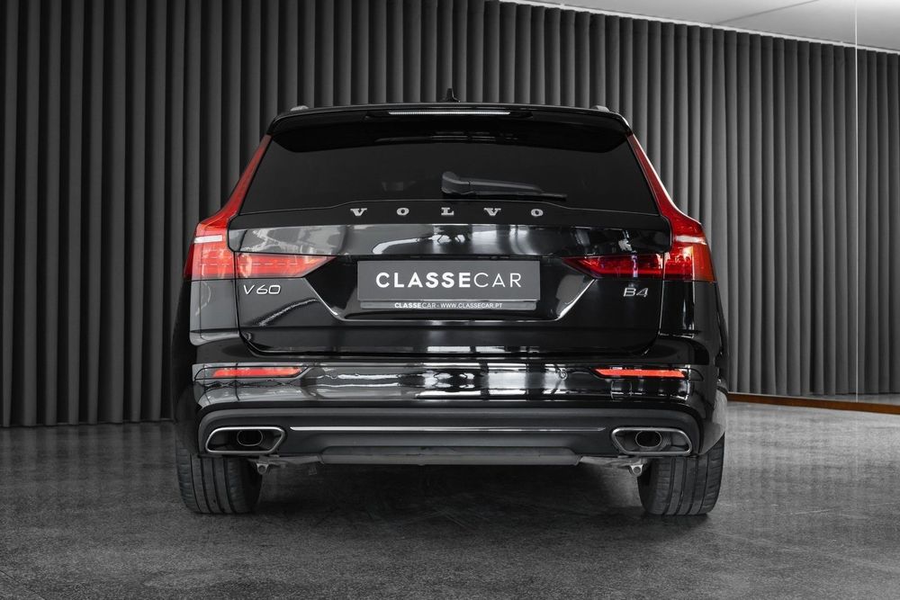Volvo V60 2.0 B4 Momentum Geartronic