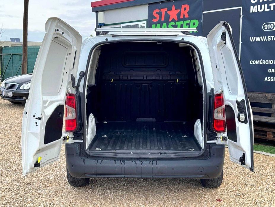 Citroen Berlingo 1.5 BlueHDi M Club- Garantia Incluída
IVA Incluído