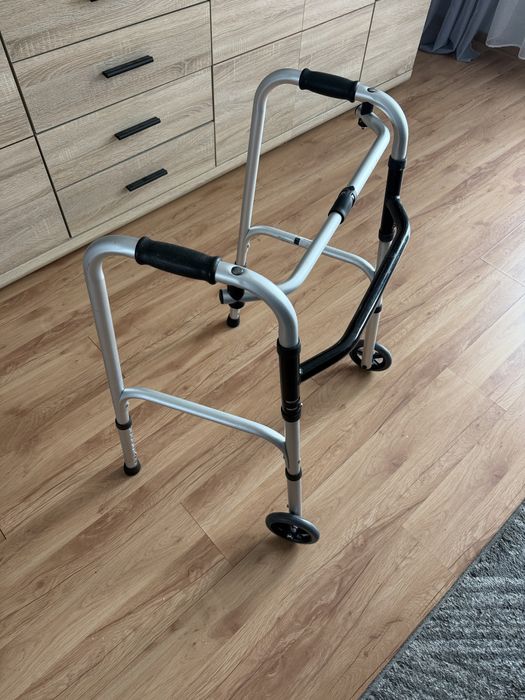 Chodzik/ balkonik dla seniora