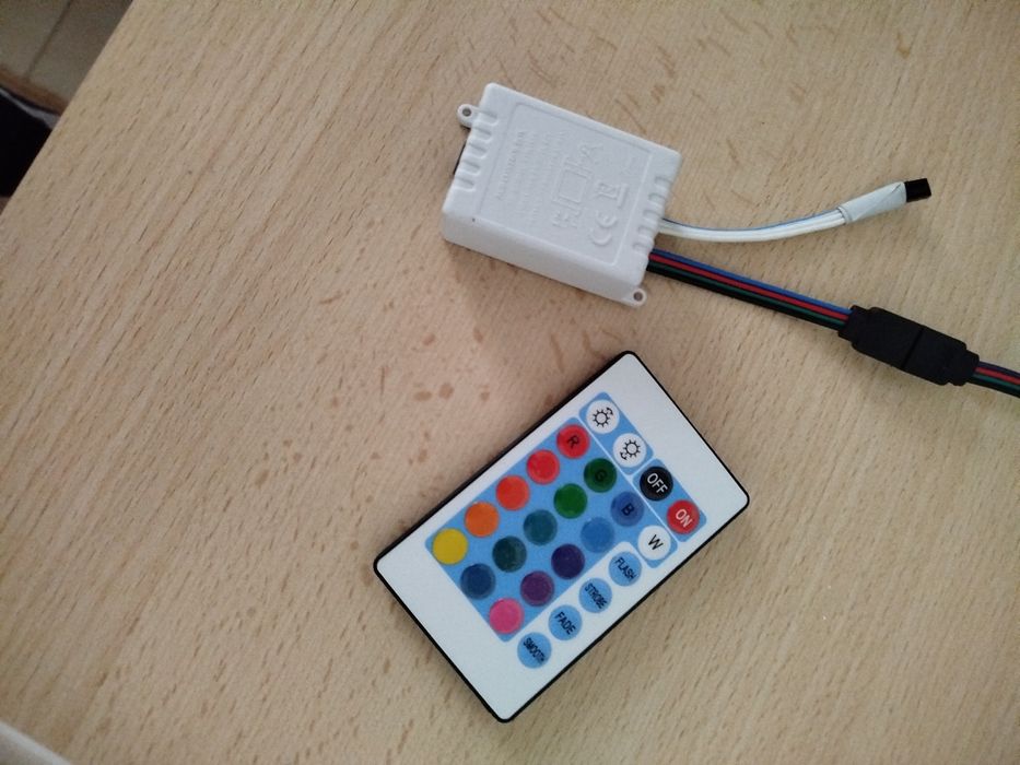 Fita LED Strip 6m c/ Controlo Remoto