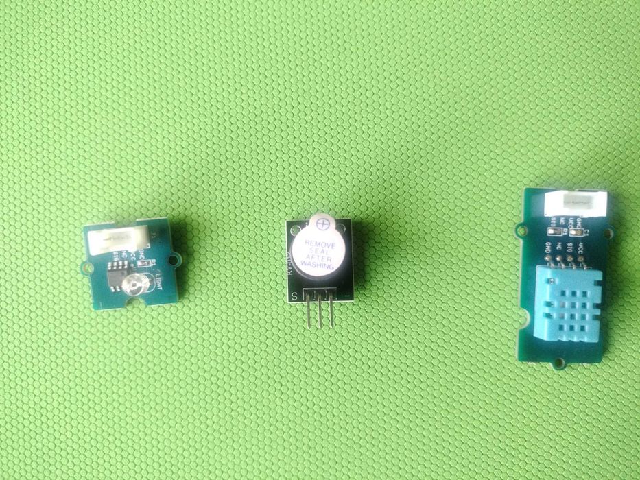 Sensores Temp, Buzzer e Luz64739023290242120