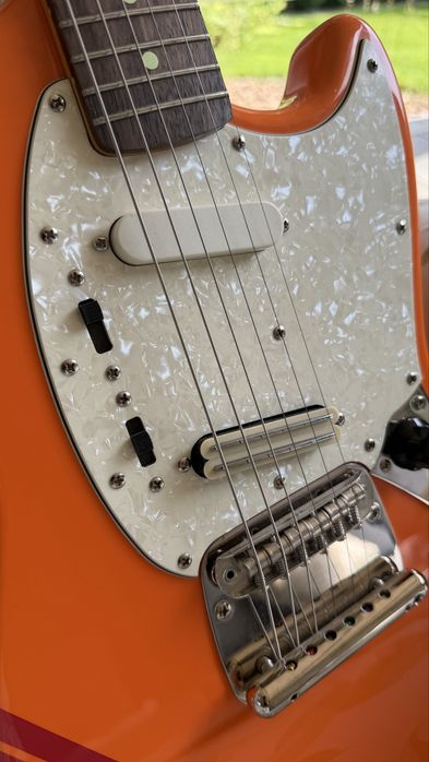 Squier Mustang Classic Vibe Competition po modach