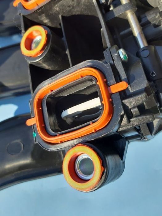 Colector coletor admissão Bmw 6 cilindros  E60 E61 X3 E83 X5 E53 E90 E91
