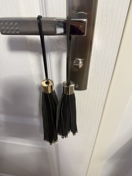 Chwosty fredzle do torebki skora