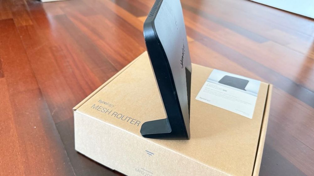 Router Synology RT2600ac + Mesh MR2200ac — Como novos
