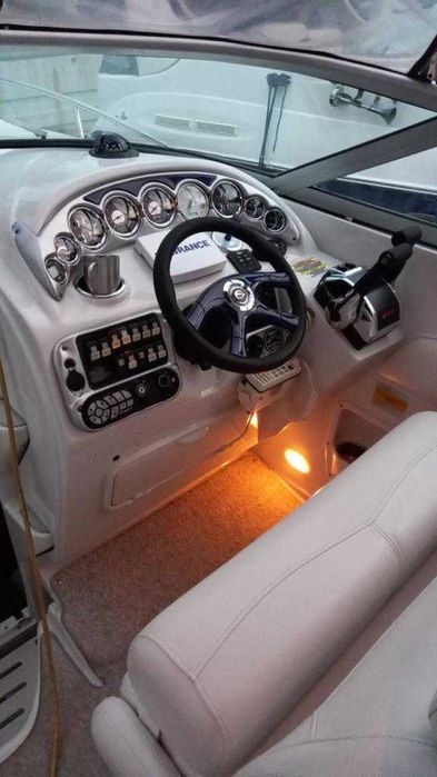 Продам моторну яхту Crownline 315 SCR
