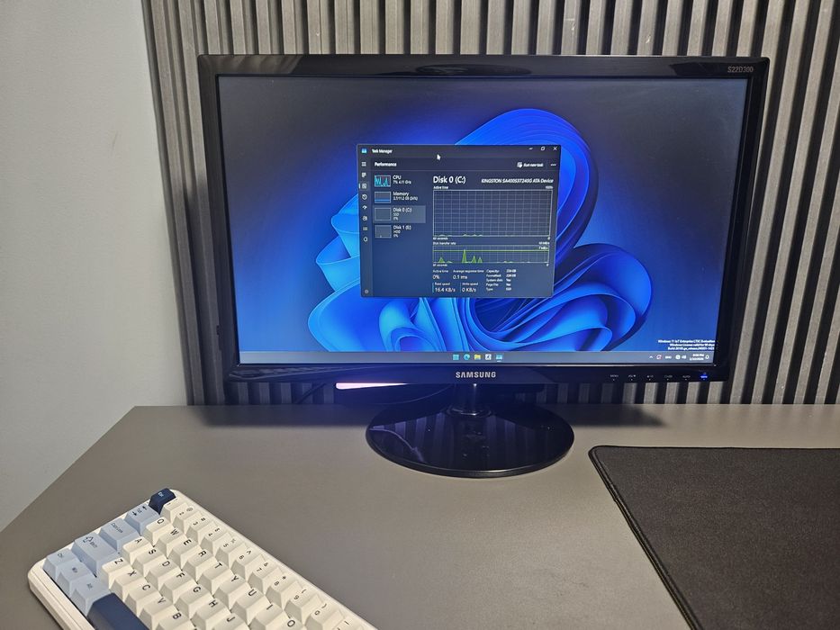 Комп'ютер AMD + монітор Samsung - готовий комплект