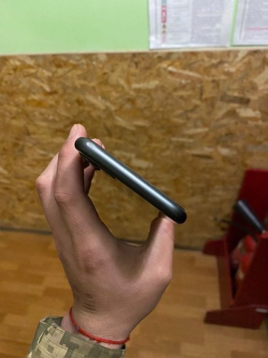 iPhone 11 / 128gb