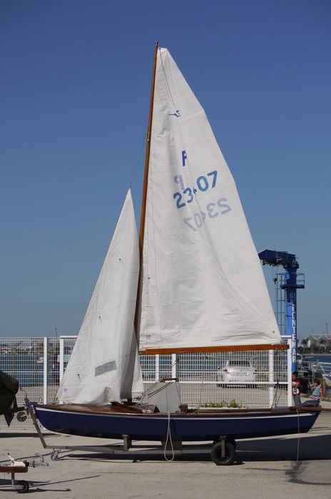 Barco a vela SNIPE clássico