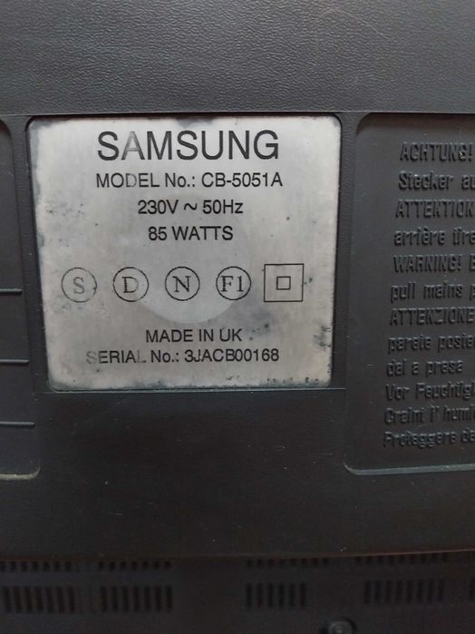 Televisão antiga da Samsung CB-5051A