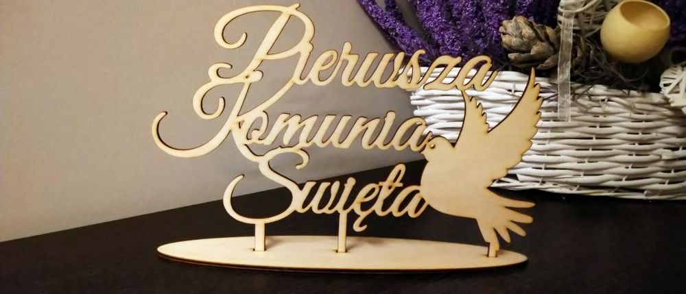 Drewniany napis Pierwsza Komunia Święta