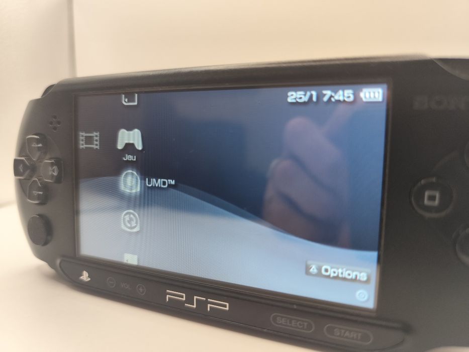 Pack Consola Sony PSP Street (E1004) + GTA Liberty City + Memory Stick 8GB