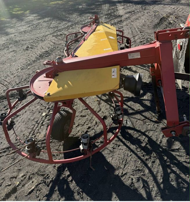 Przetrząsarko-zgrabiarka Pomarol