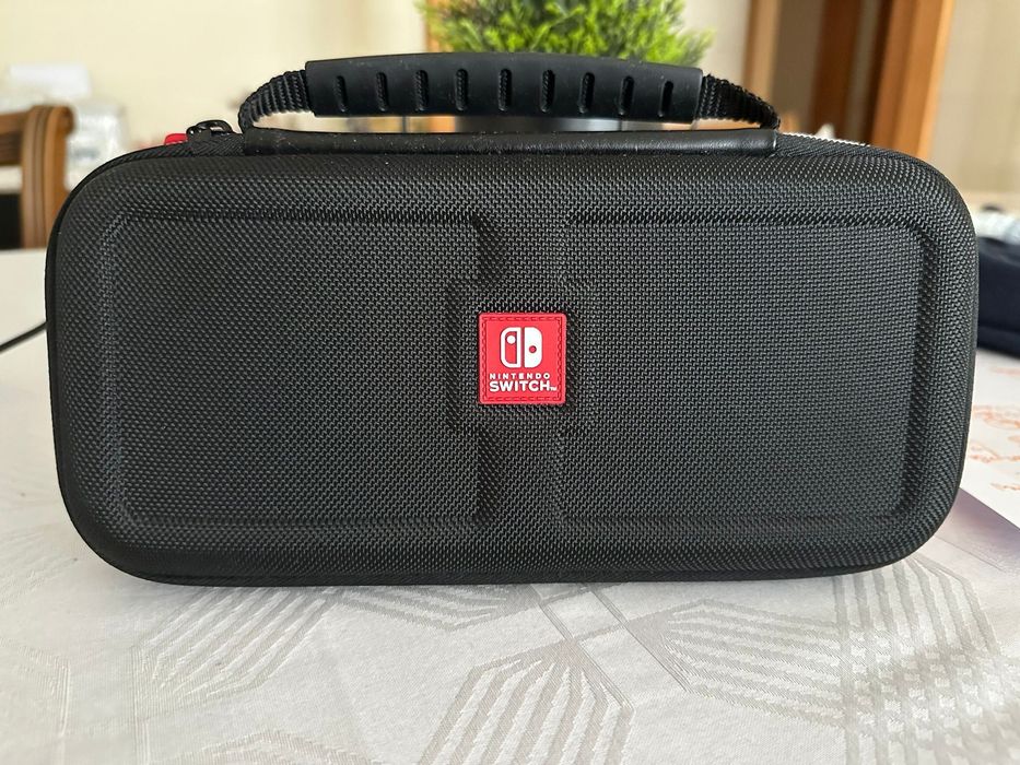 Vendo Nintendo Switch V2 com capa