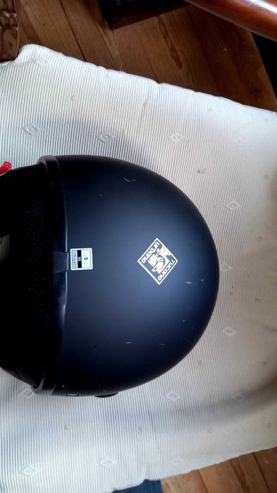 Capacete unisexo preto Túcano