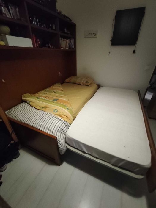 Cama dupla de solteiro com arrumação 1mx2,05m de madeira maciça